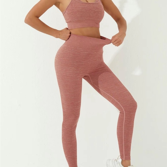 Women’s 2-Piece Workout Set - Picture 4 of 7